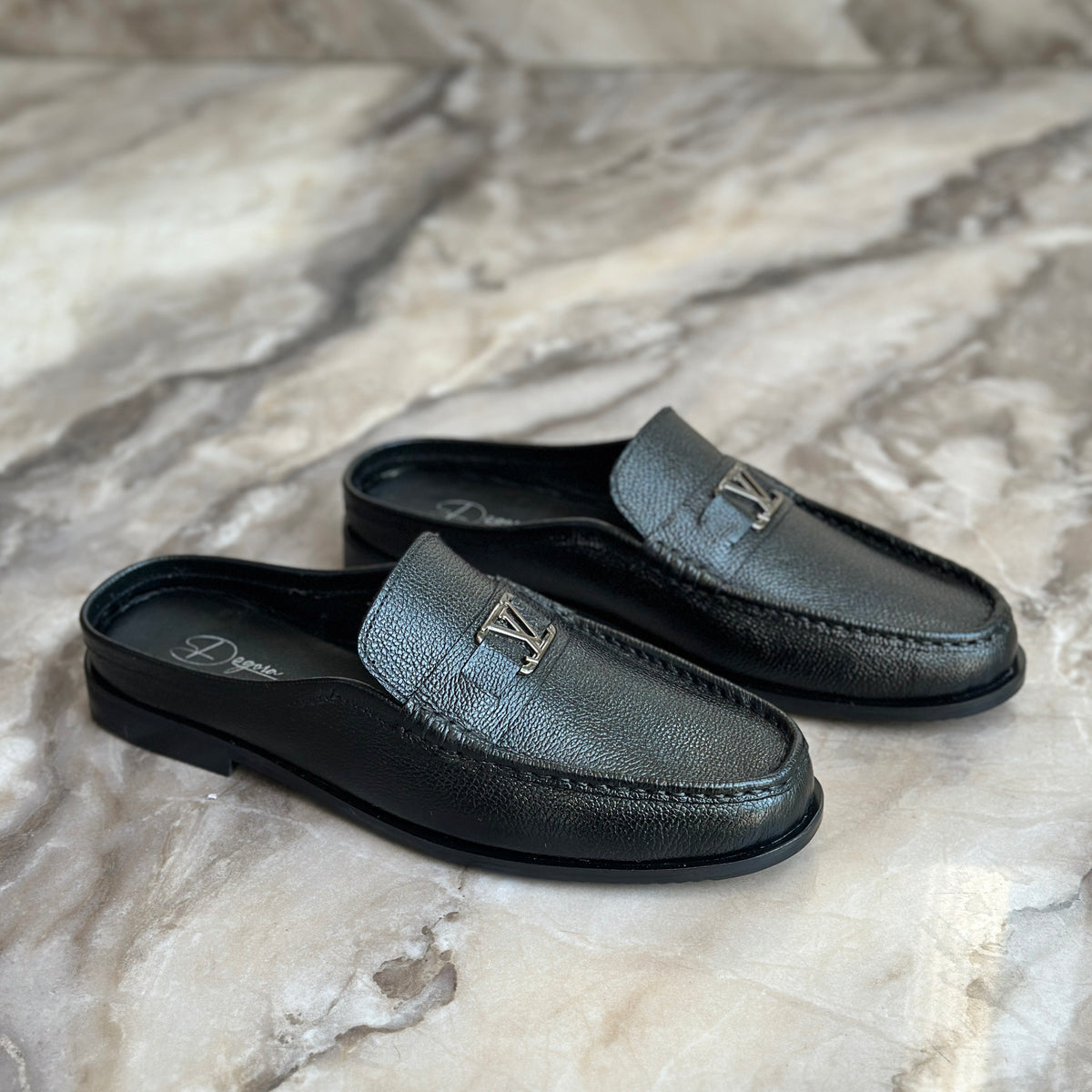 Ledger Black-2825