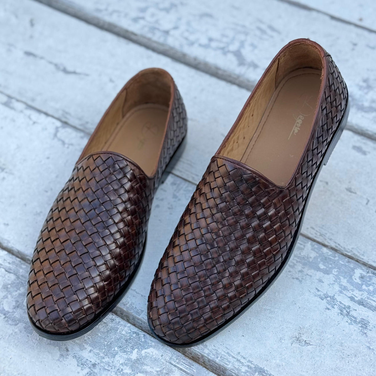 THE HAND WOVEN BROWN - 2495
