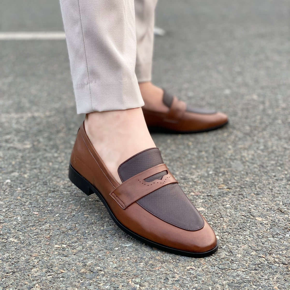 THE CARMELO TONE SHOES- 2456