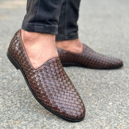 THE HAND WOVEN BROWN - 2495