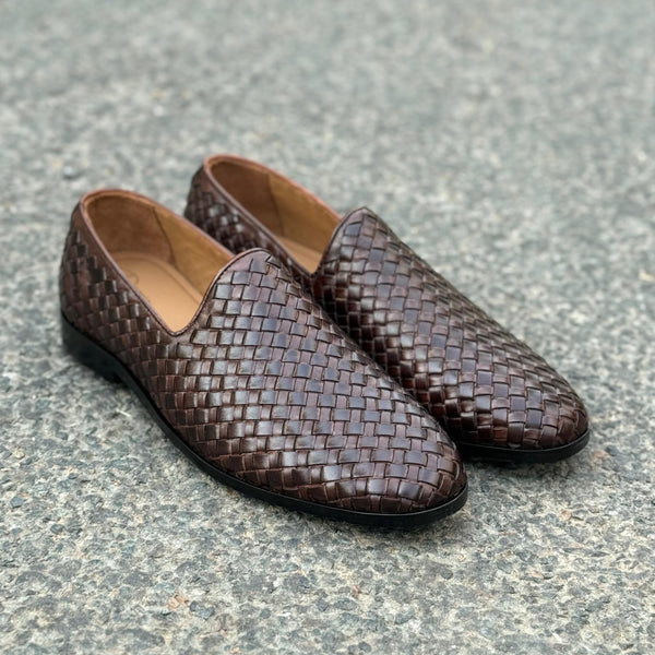 THE HAND WOVEN BROWN - 2495