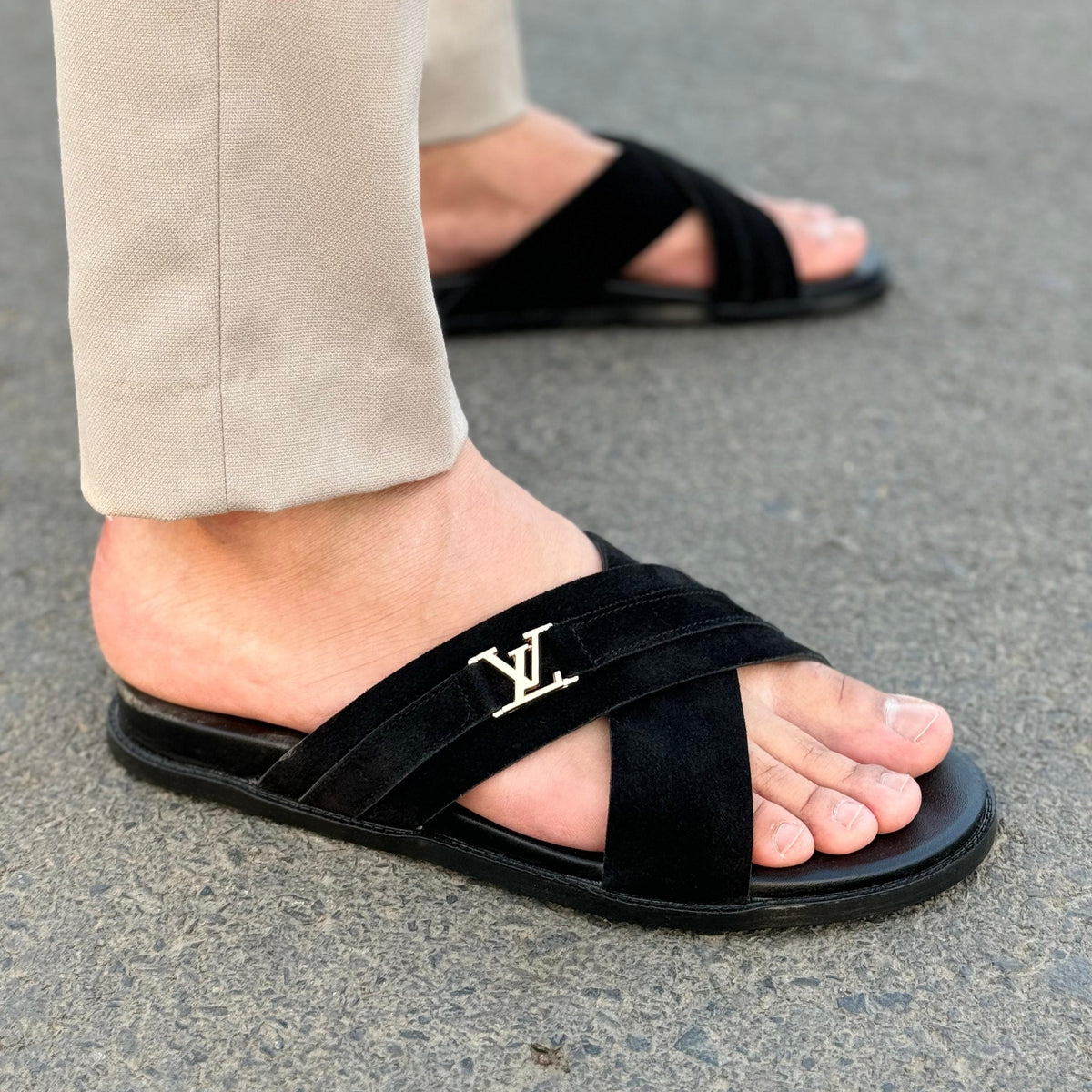 THE DAMEKA SUADE BLACK - 2474