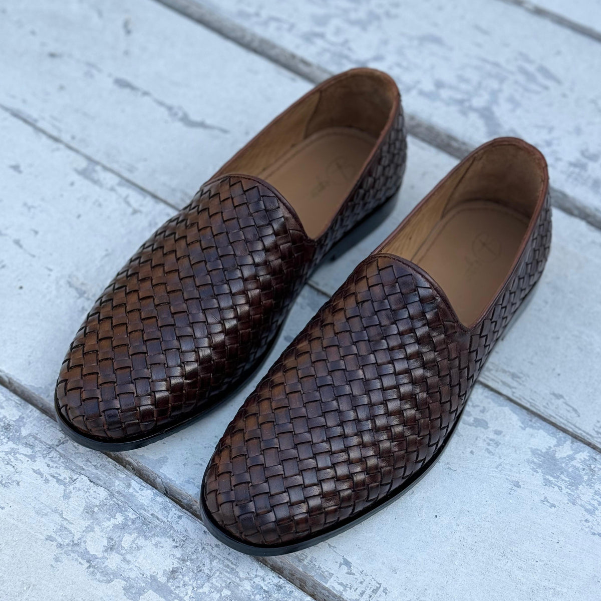 THE HAND WOVEN BROWN - 2495
