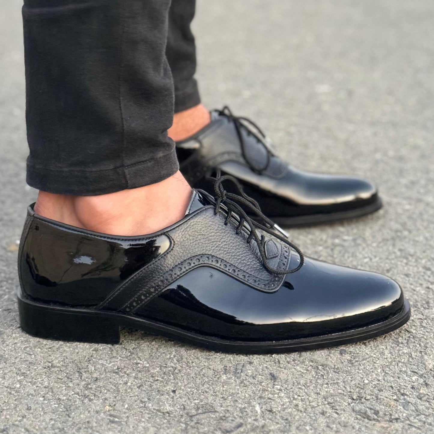 THE BRUSELY BLACK - 2543