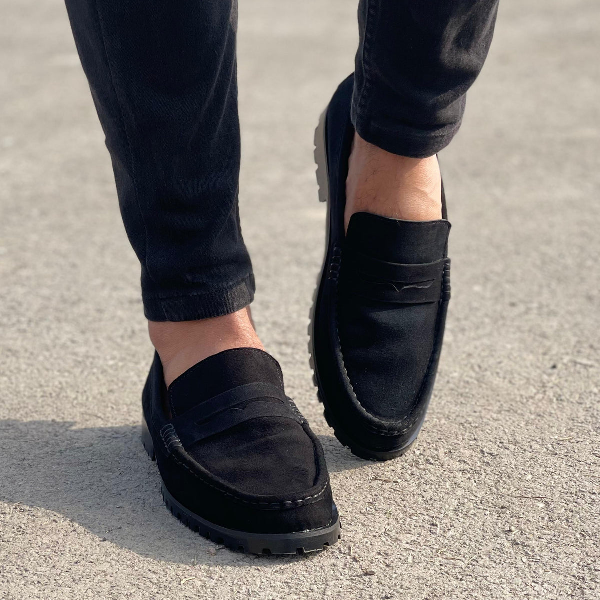 THE GEORGE BLACK - 2573
