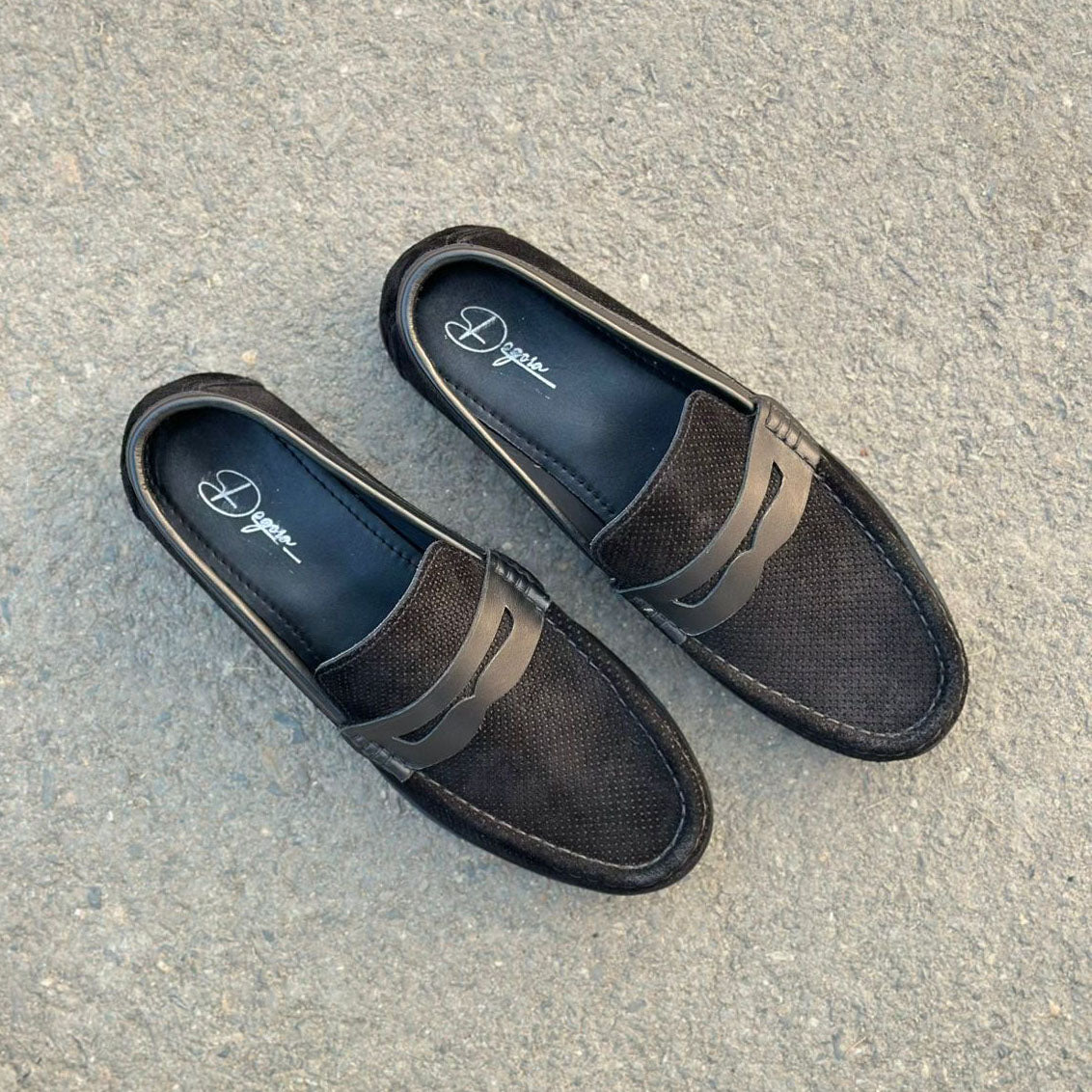 Axis Black 2734