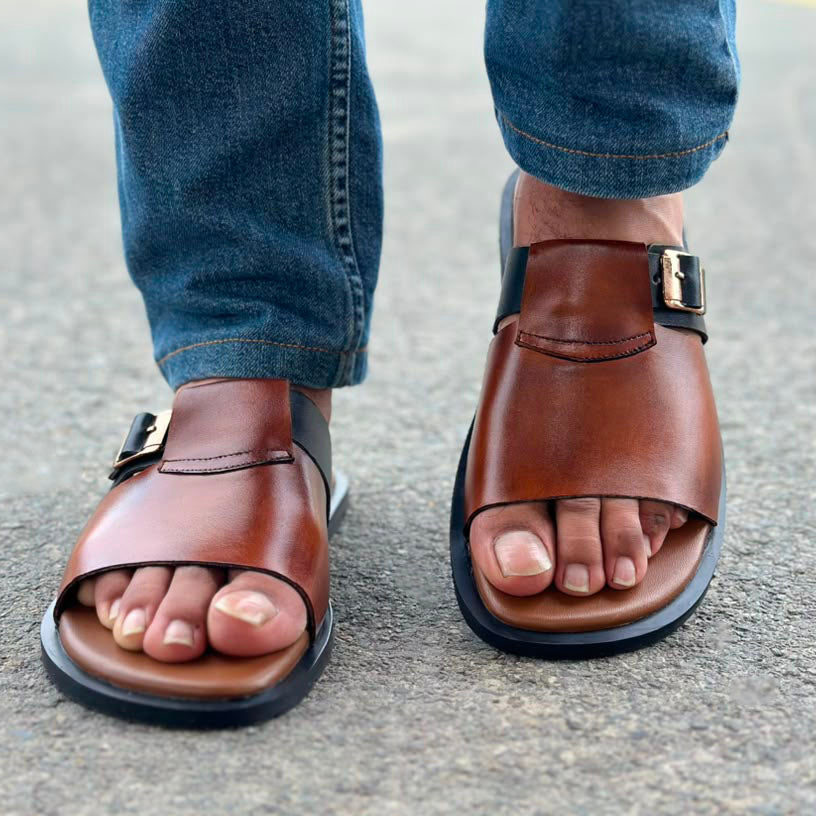 Caswell Chappal-2798