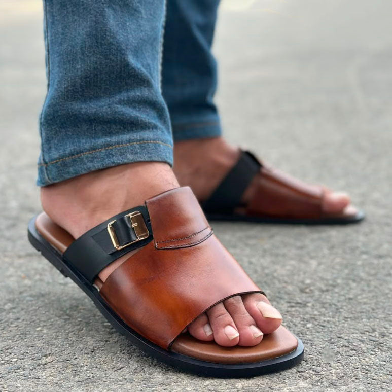 Caswell Chappal-2798