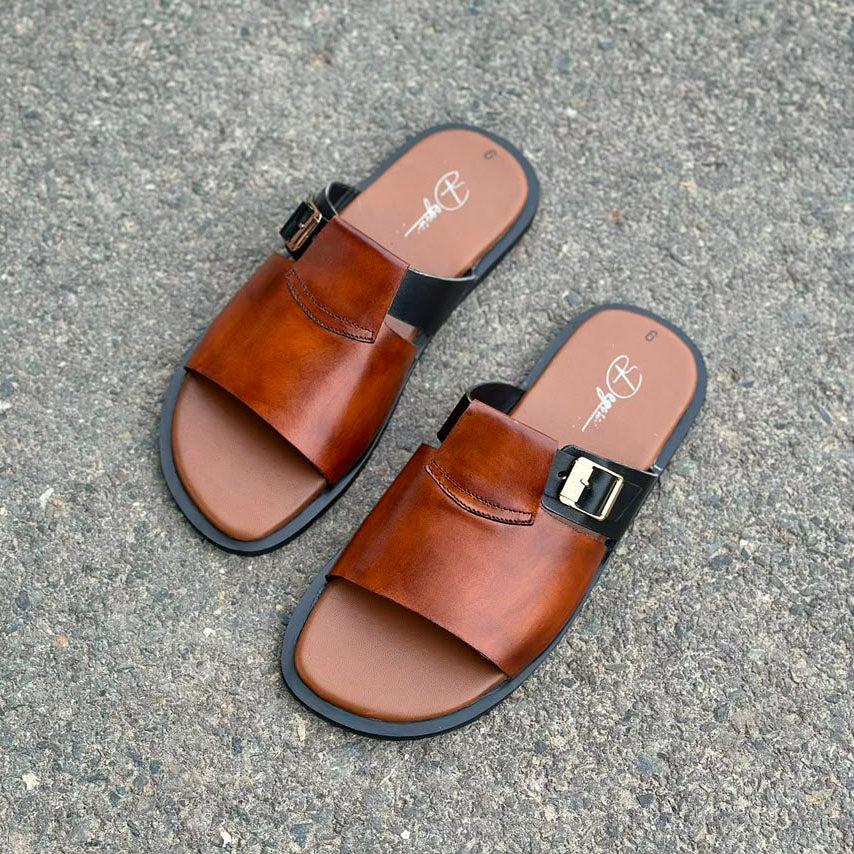 Caswell Chappal-2798